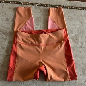 Outdoor Voices Zoom 7/8 Leggings,color-blocked 3 shades of orange Women’s Size M